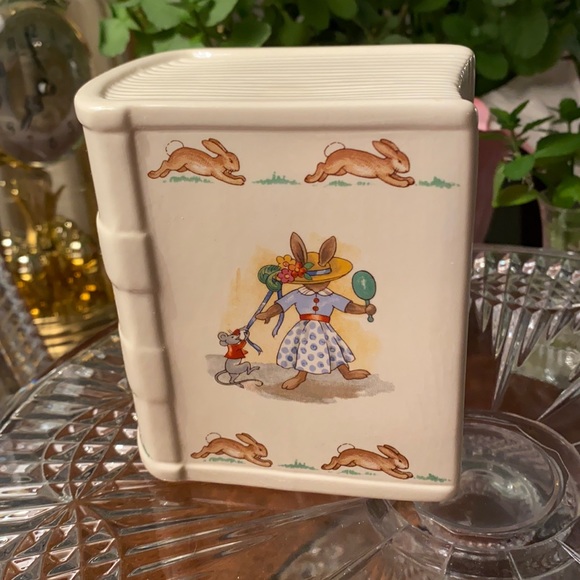 Bunnykins by Royal Doulton Bank - Picture 1 of 4